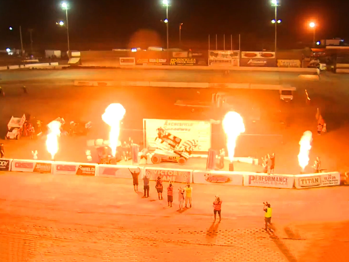brisbane-international-speedway-all-fired-up-fireworks-brisbane